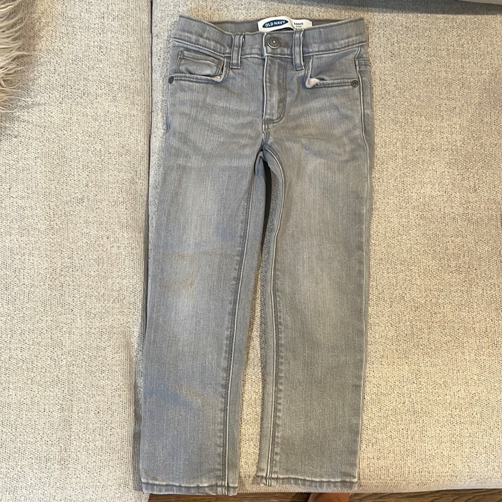 Old navy size 4T boys grey wash skinny Jean worn once!